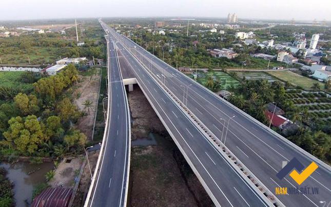 Cao tốc Biên Hòa-Vũng Tàu đang được gấp rút triển khai.